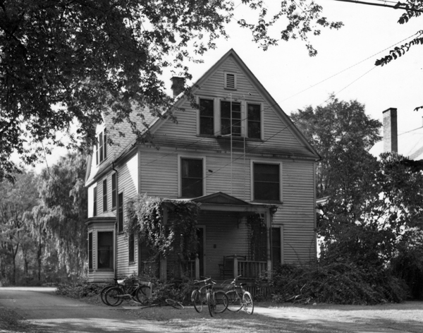 Thompson_Cottage_c1940s.jpg